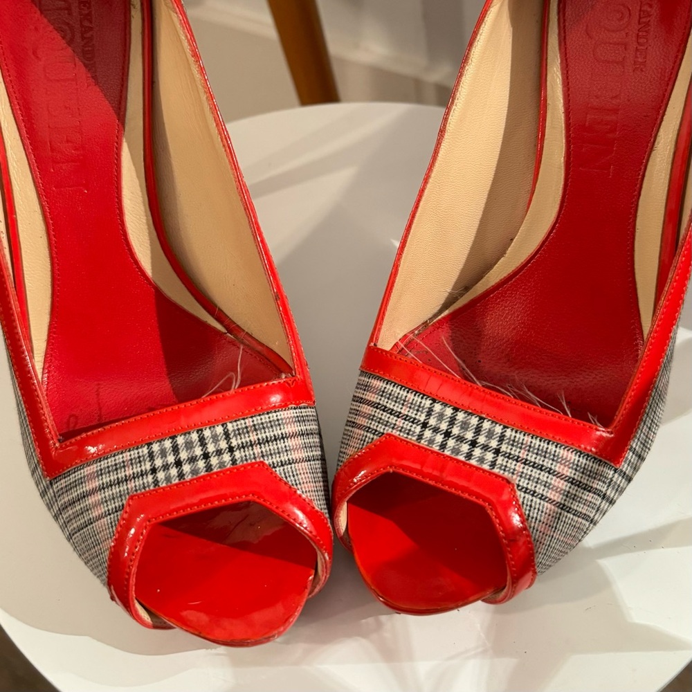 Alexander McQueen gently worn limited edition 4 inch heels. Excellent!